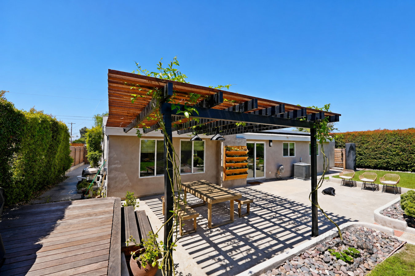 Custom deck building in Santa Barbara, CA by Premier Santa Barbara Deck Builder
